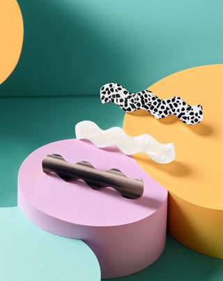 Set of wavy hair clips - marbled, pearl, black Twisty 3 pcs.
