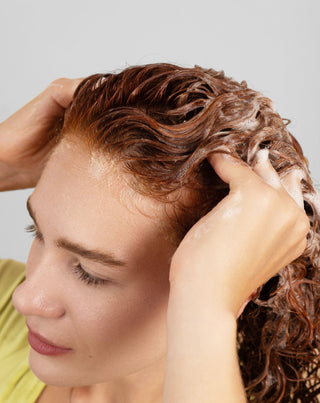 Twisty moisturising shampoo for curly hair with urea and lactic acid - 5