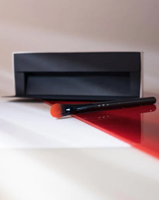 Say Makeup contouring brush with double flat bristles for better precision No. 6