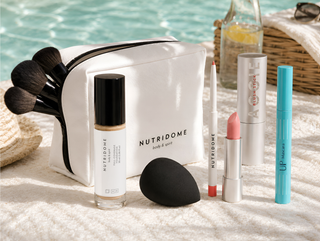 SUMMER MAKEUP <p>UP TO 50% OFF</p>