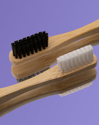 Smilebite bamboo toothbrush with black nylon bristles, suitable for vegans - 3