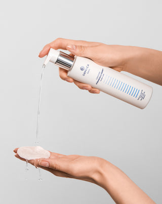 Micellar water for makeup removal and cleansing for sensitive and acne-prone skin with urea, hyaluronic acid, and glycolic acid Cleansing Orphica Clinic 200 ml - 2